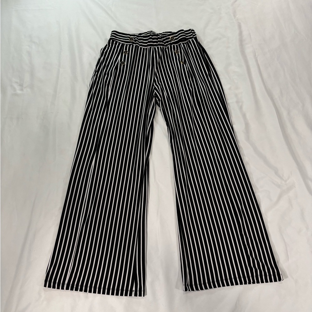 Sabrina Lauren New York size medium black and white pull on pants  Lot B
